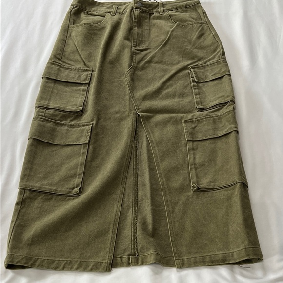 NWT Pretty Garbage Army Green Denim Cargo Skirt - Picture 1 of 4